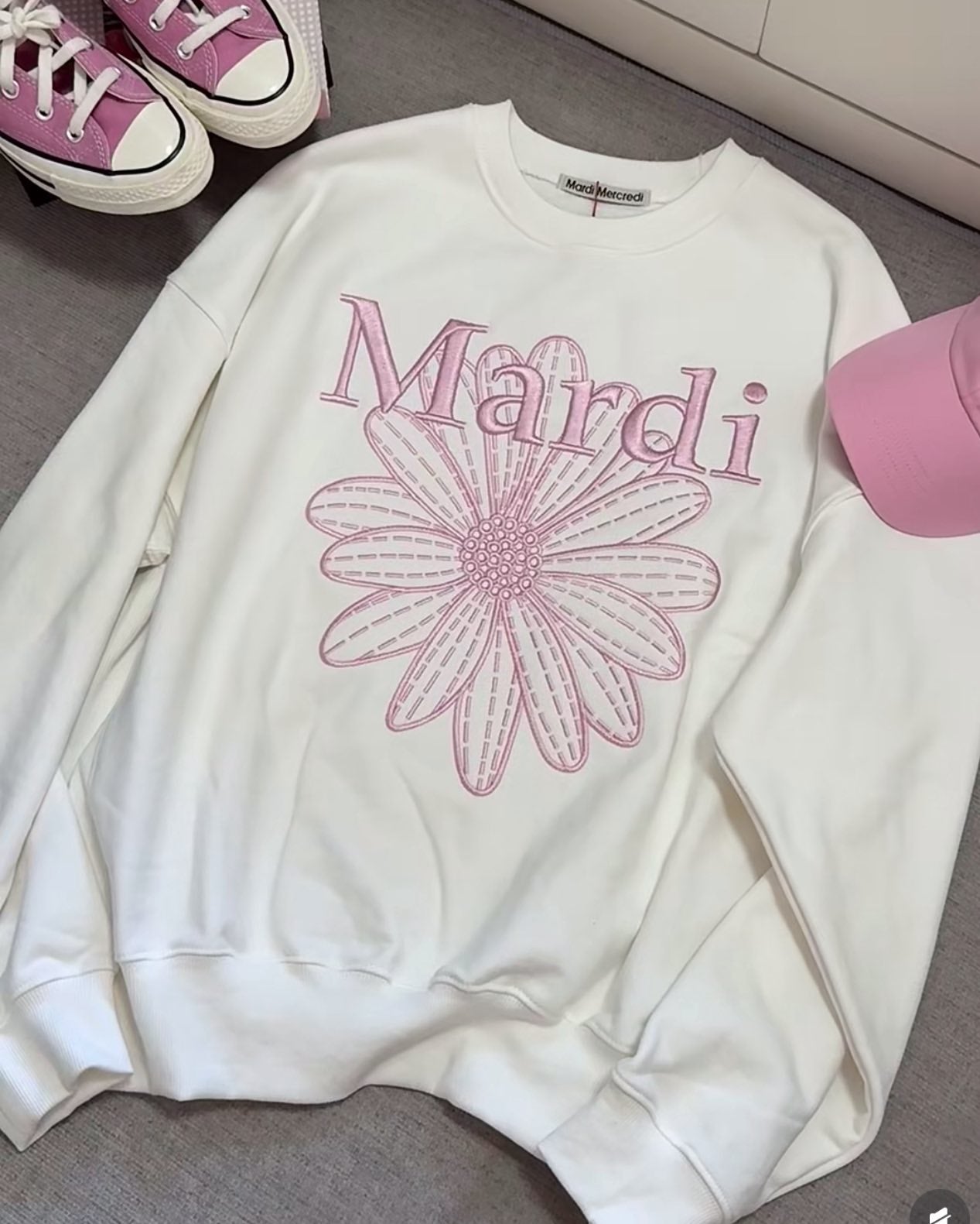MARDI樱花粉白色卫衣现货