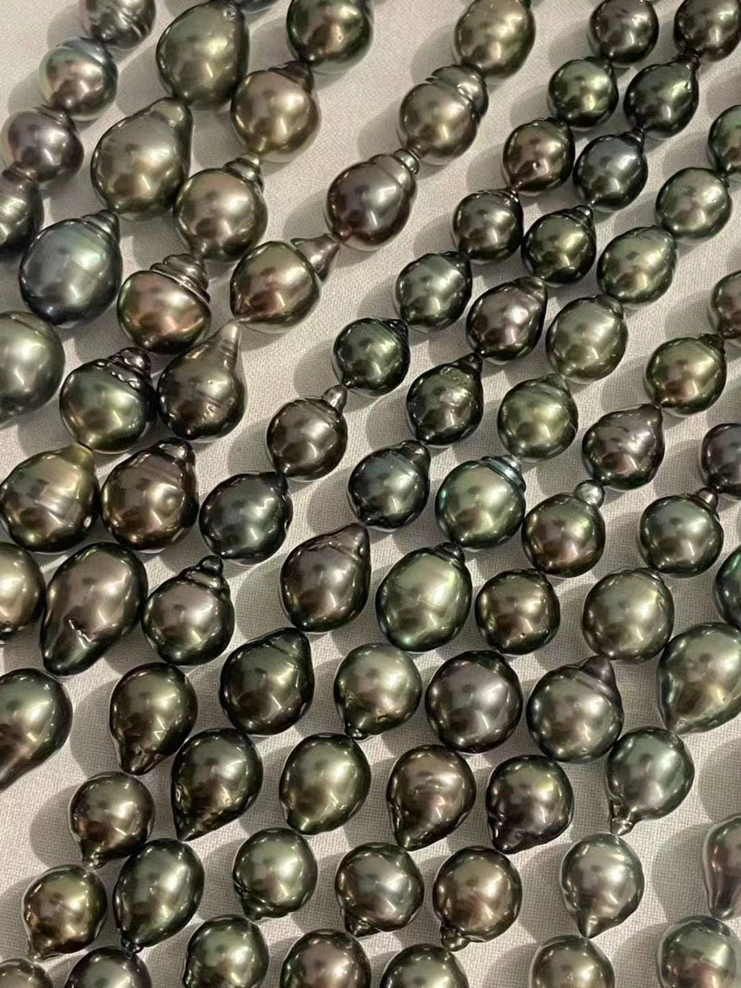Tahitian pearl necklace 大溪地黑珍珠项链（日本精选）